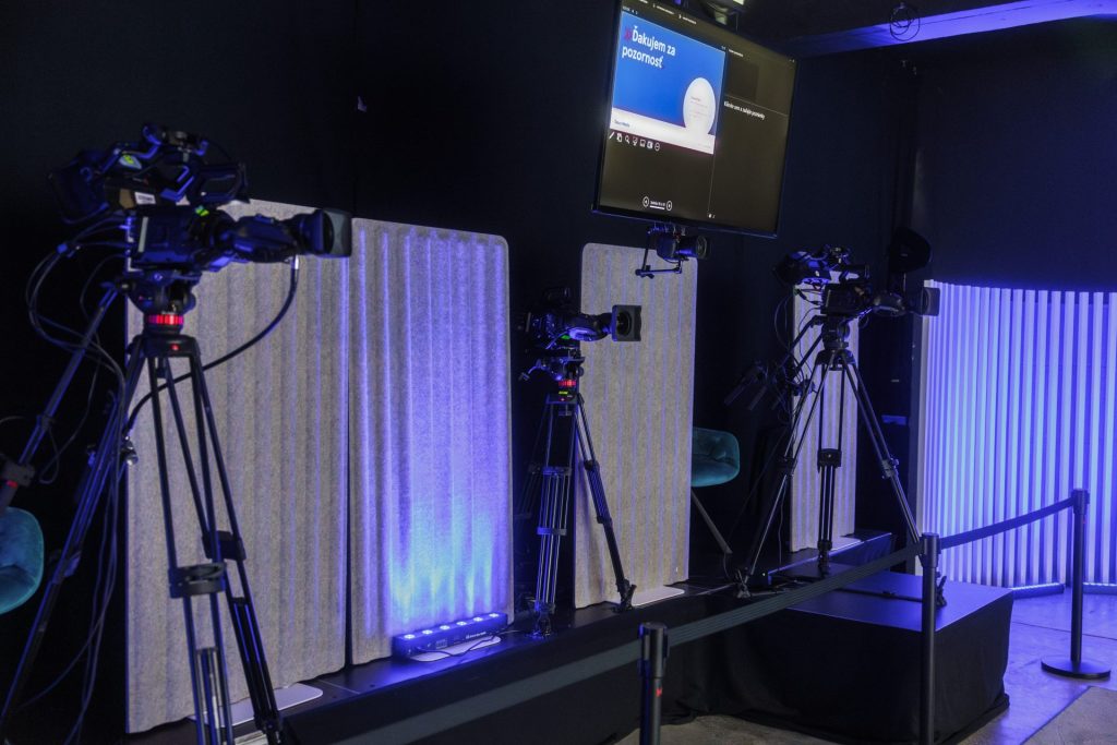 MLV.sk_ConnectedRULEZZ_online_marketingova_konferencia_livestream_Studio_na_Racku (11)