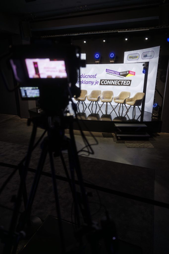 MLV.sk_ConnectedRULEZZ_online_marketingova_konferencia_livestream_Studio_na_Racku (15)