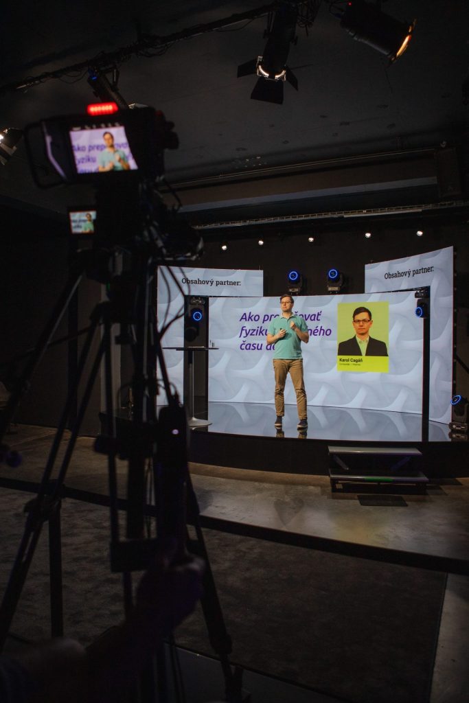 MLV.sk_ConnectedRULEZZ_online_marketingova_konferencia_livestream_Studio_na_Racku (38)