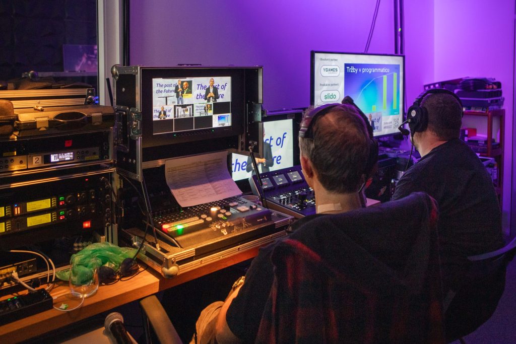 MLV.sk_ConnectedRULEZZ_online_marketingova_konferencia_livestream_Studio_na_Racku (49)