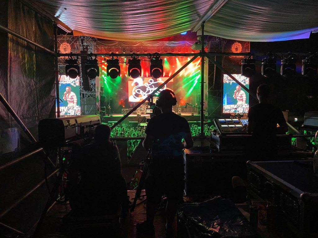 MLV.sk_Uprising_Festival_Livestream_strih_kamery_zvuk