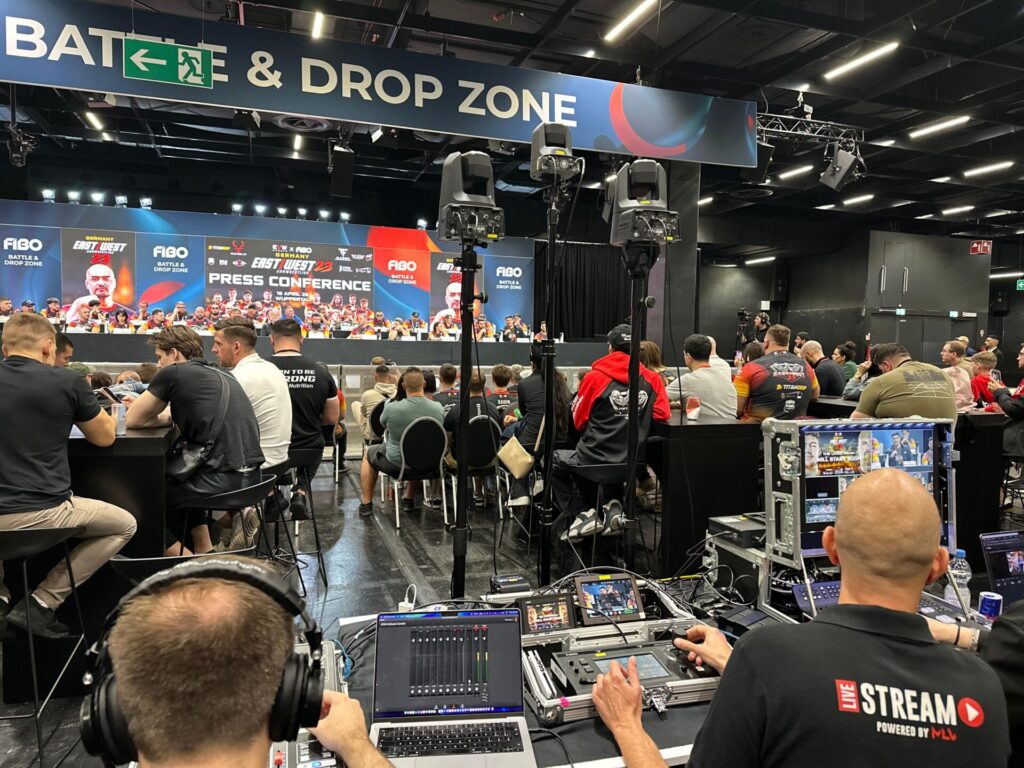 FIBO_east_vs_west_23_Nemecko_livestream_strih_kamier_rezia_stage_dizajn_replay_LED_obrazovky_kamery_zeriav (3)