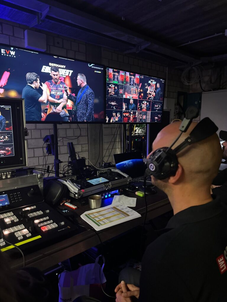 MLV.sk_east_vs_west_23_Nemecko_livestream_strih_kamier_rezia_stage_dizajn_replay_LED_obrazovky_kamery_zeriav (47)