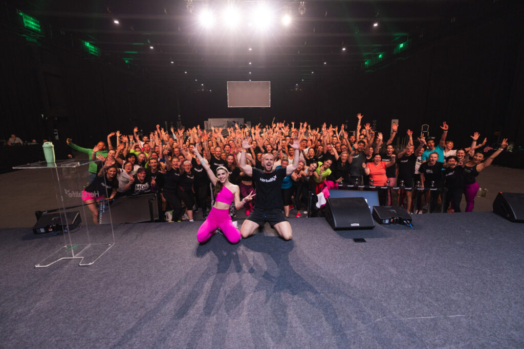 MLV.sk_herbalife_spectacular_2025_konferencia_LED_obrazovka_grafika_animacia_rezia_strih_kamier_svetla_zvuk_stage_magament_hostesing_catering_branding_aftermovie_eventova_fotoprodukcia (10)