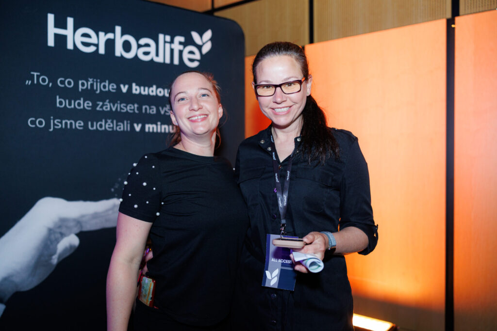 MLV.sk_herbalife_spectacular_event_LED_obrazovky_zvuk_svetla_kamery_kamerovy_prenos_strih_kamier_portovanie_aftermovie_eventove_foto (13)