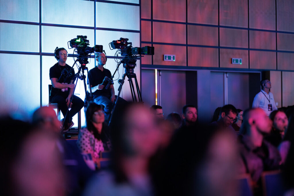 MLV.sk_herbalife_spectacular_event_LED_obrazovky_zvuk_svetla_kamery_kamerovy_prenos_strih_kamier_portovanie_aftermovie_eventove_foto (28)