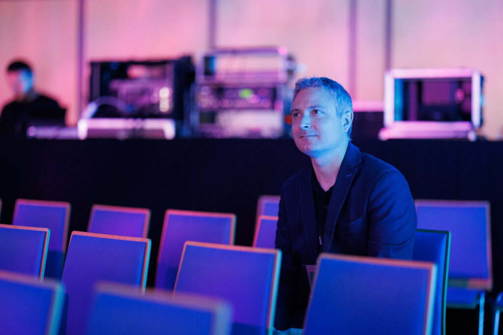 MLV.sk_herbalife_spectacular_event_LED_obrazovky_zvuk_svetla_kamery_kamerovy_prenos_strih_kamier_portovanie_aftermovie_eventove_foto (46)